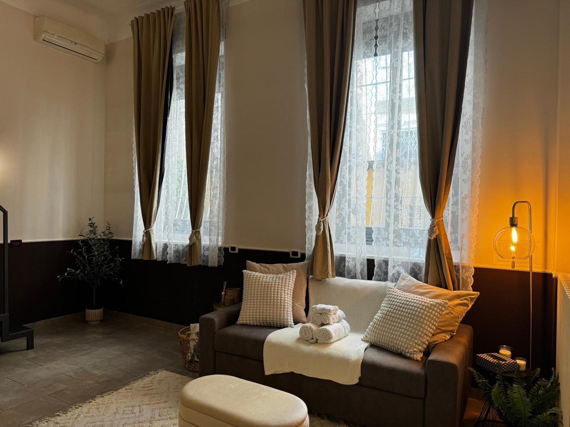 Regina Milano In Verona - Sky Tv, Wifi E Breakfast Box Appartement Buitenkant foto