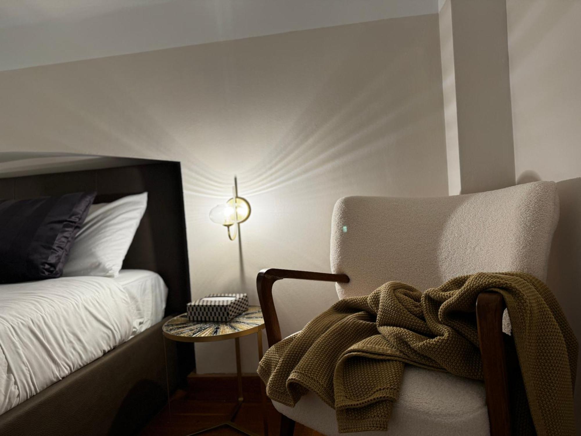 Regina Milano In Verona - Sky Tv, Wifi E Breakfast Box Appartement Buitenkant foto
